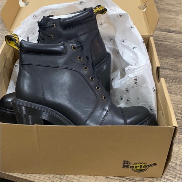 Dr. Martens Averil 6-eye Padded Collar Heel Boots - Picture 14 of 16